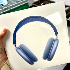 BRAND NEW factory sealed Apple AirPod Max in color Sky Blue! Originally $600.
